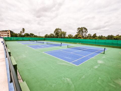 pickleball courts